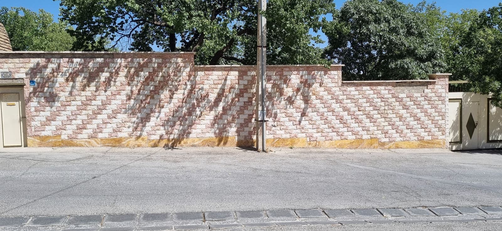 مقدار 53.35سهم مشاع از96 سهم ششدانگ عرصه واعیان یک باب خانه مسکونی شناسه 2597 - تصویر 1