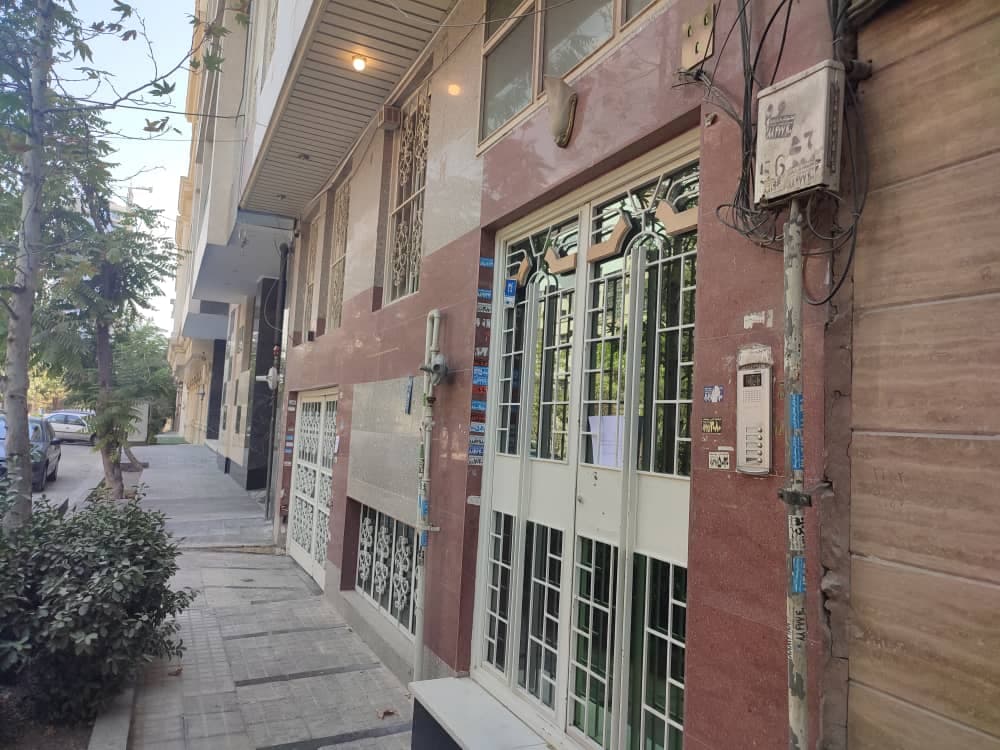 مقدار 389سهم مشاع از 1200سهم ششدانگ یک واحد آپارتمان مسکونی شناسه 2718 - تصویر 1