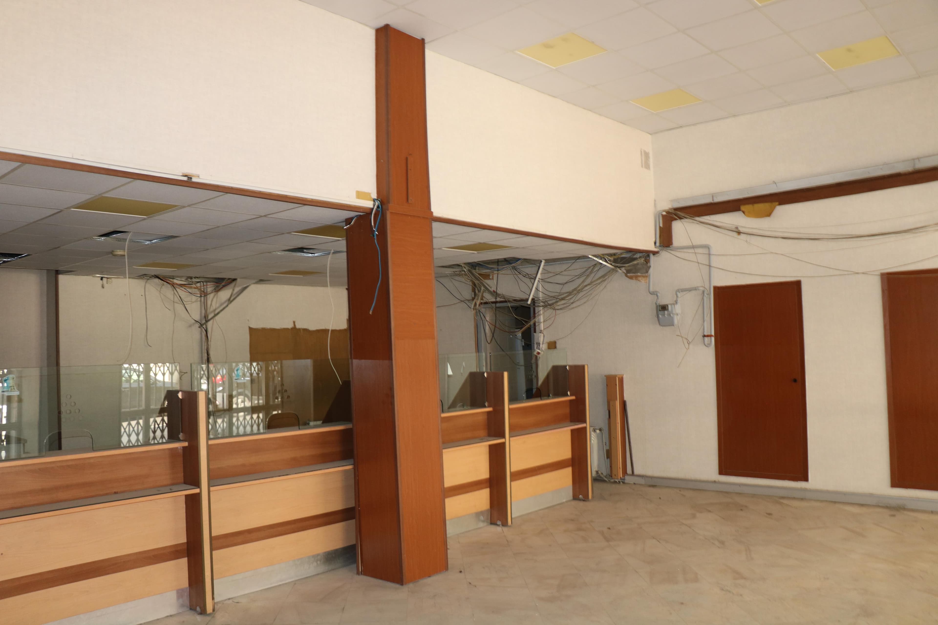 شعبه سابق بانک تجارت در لاله‌زار نو تهران به شناسه 30150، تصویر 4